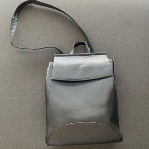 Heshe Leather convertible, black Backpack